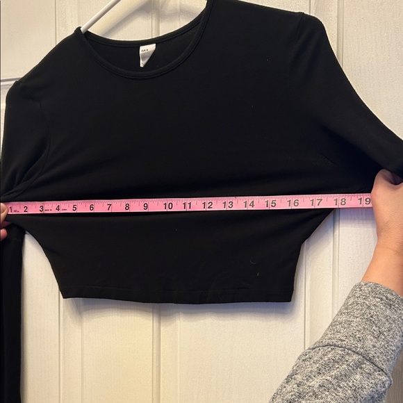Black Long Sleeve Crop Top - Picture 5 of 5